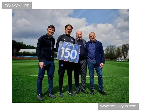 英超教练参与战术研讨会，知识更新机制