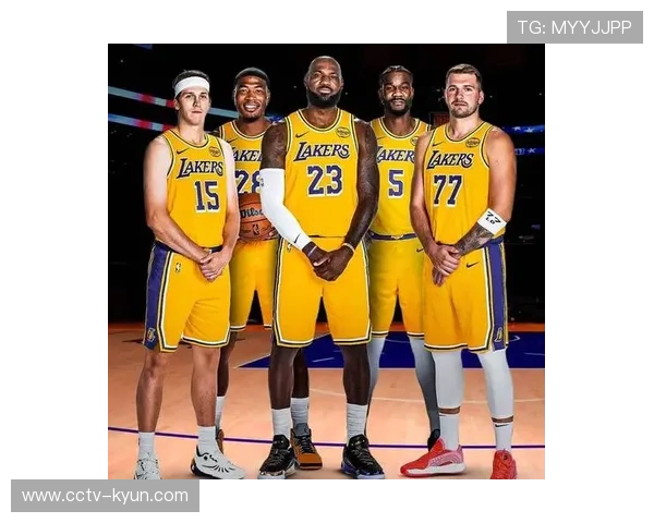 湖人队阵容调整传闻不断，里夫斯替补引发球迷讨论